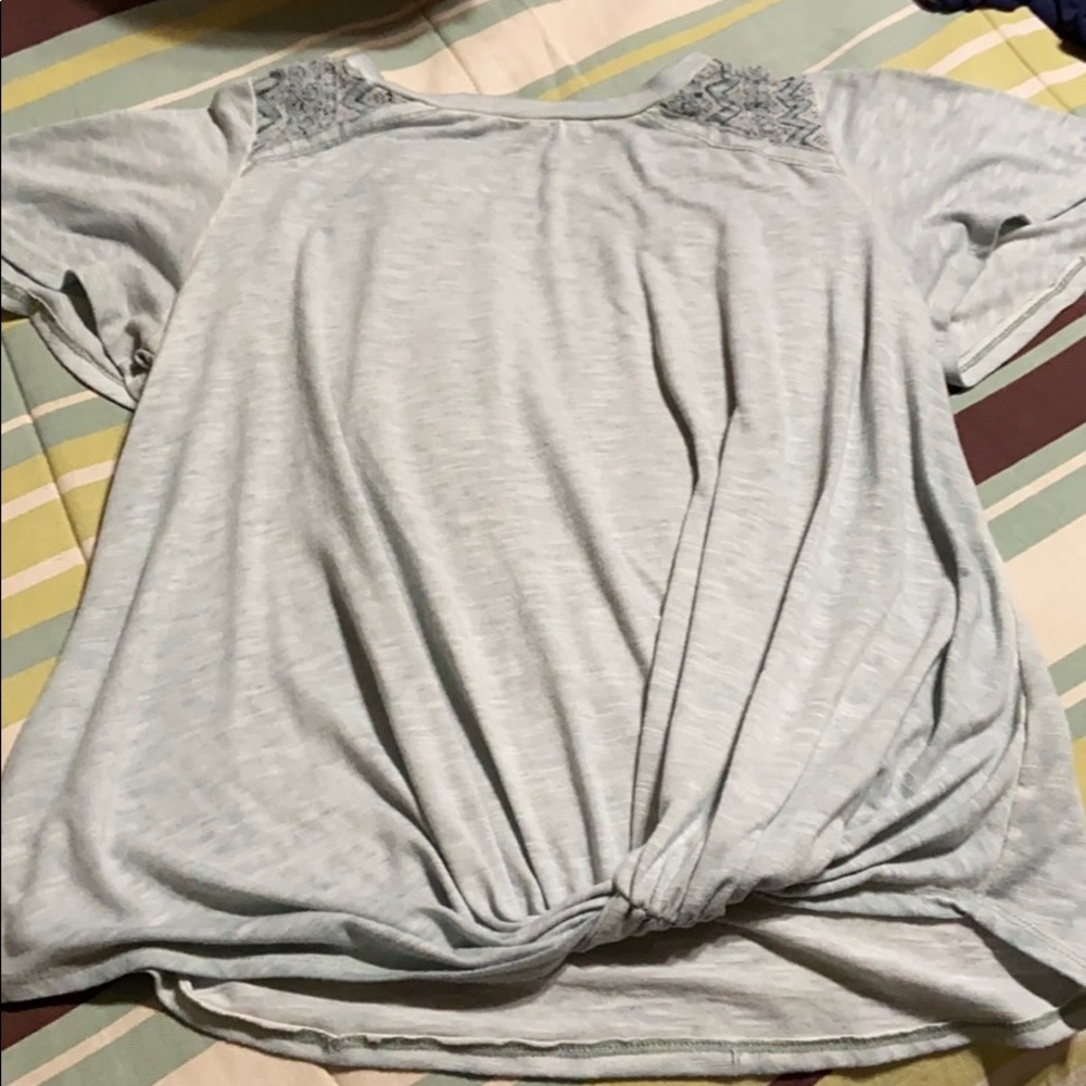 Juniors Pullover Top. Euc - image 1